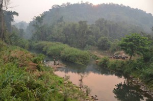 prani pradla v Laosu